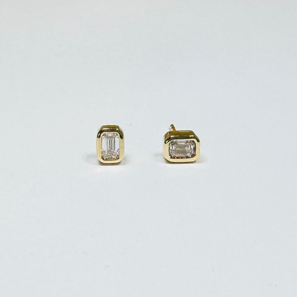 illusion emerald cut diamond studs