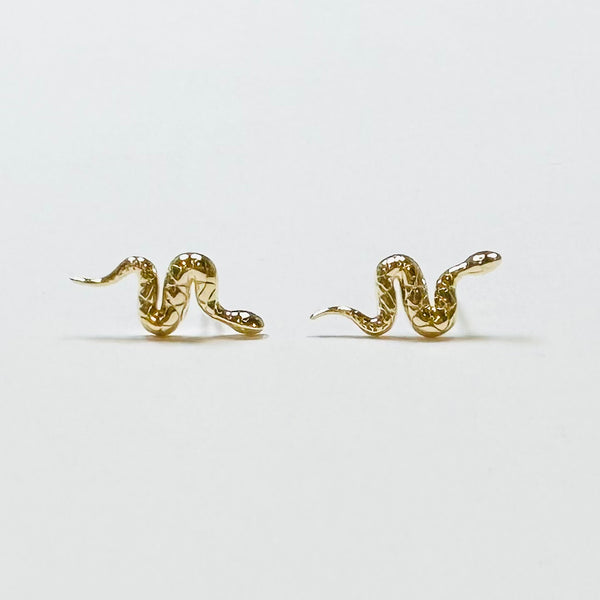 textured snake studs