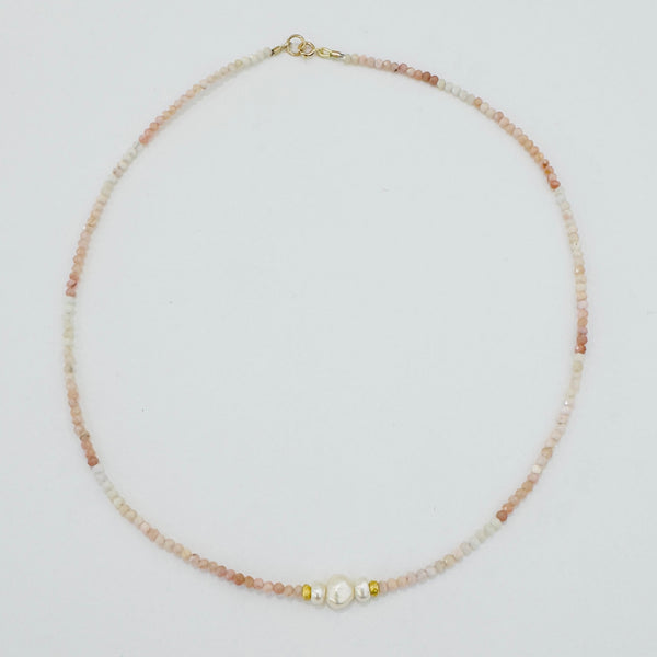 pearl focal delicate necklace