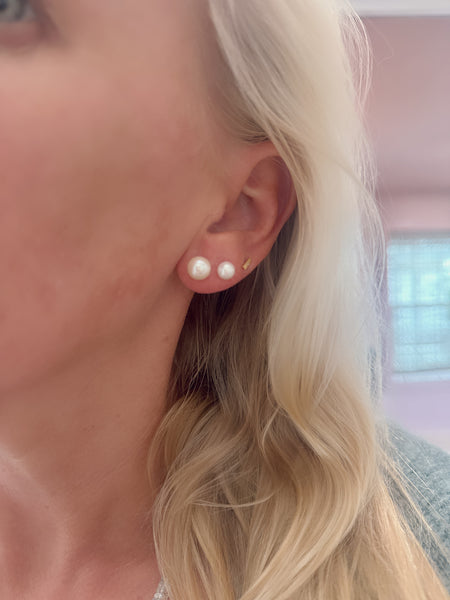 cultured pearl studs
