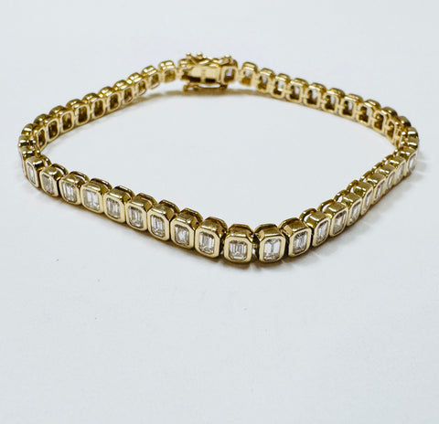 emerald cut diamond bracelet