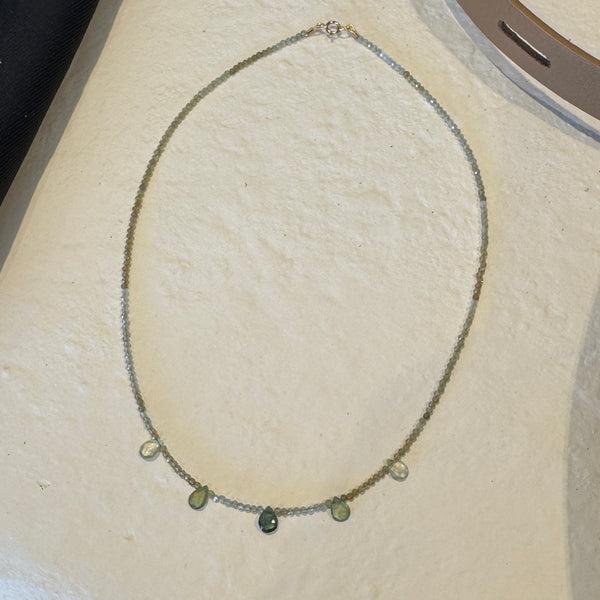 Teardrop delicate