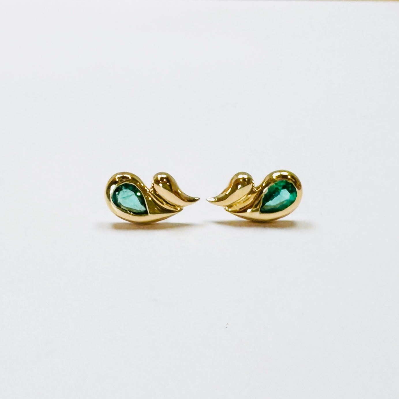 emerald droplet studs