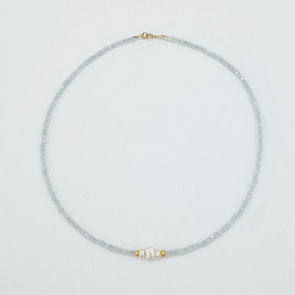 pearl focal delicate necklace