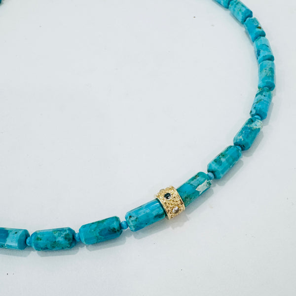 Turquoise necklace with moonstone bead