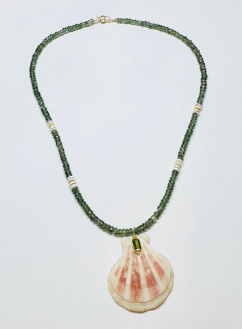 Frasier fur quartz necklace with strawberry shell pendant