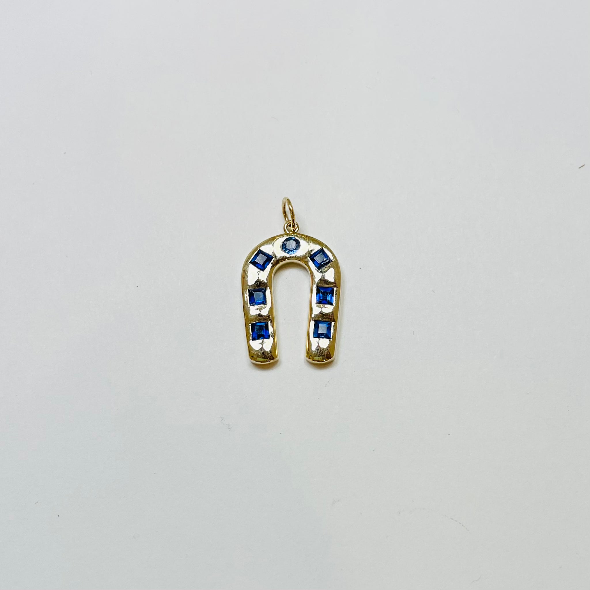 sapphire horseshoe pendant, 1 inch