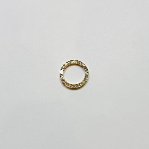 pavè diamond circle gold connector
