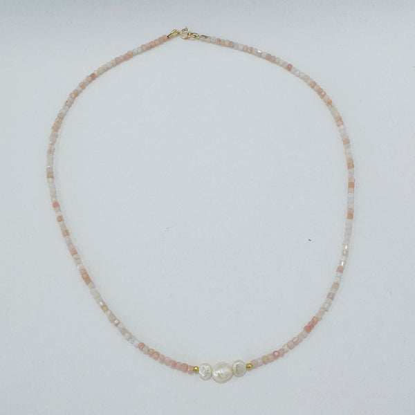 pearl focal delicate necklace