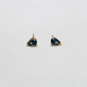 blue sapphire pear studs