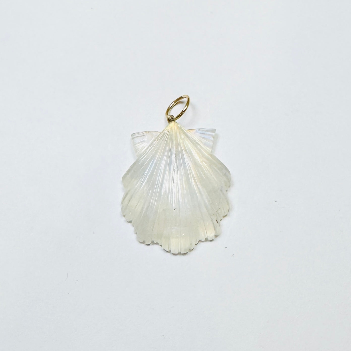 gemstone scallop shell pendant