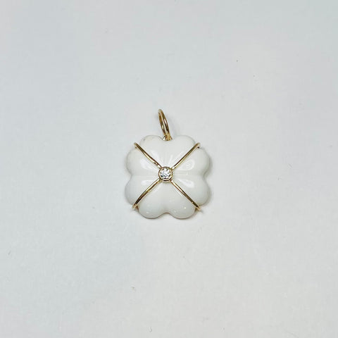 white agate flower clover