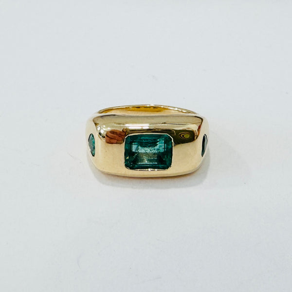 emerald dome ring