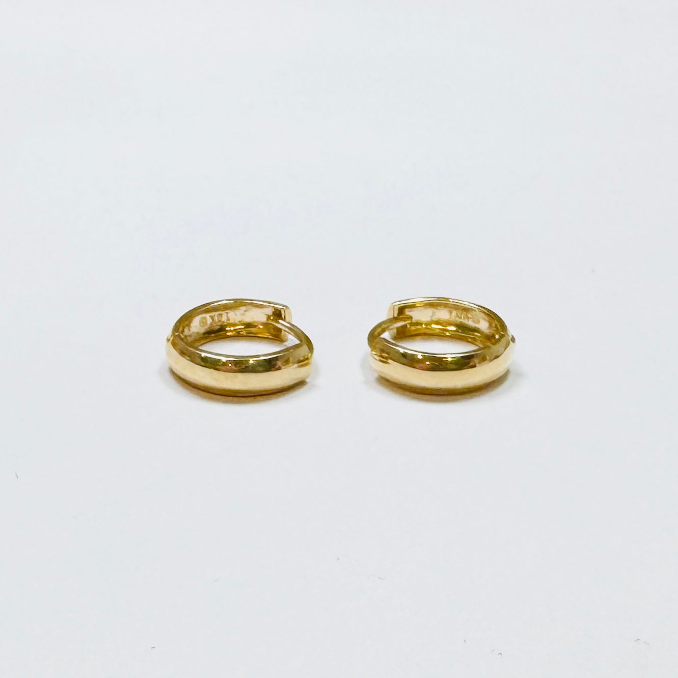 hollow gold huggies