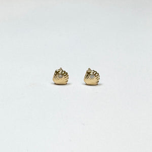 clam shell studs