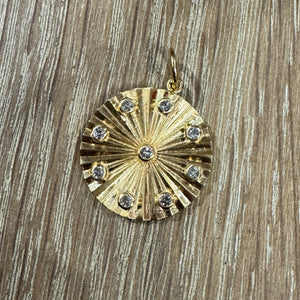 fluted diamond medallion pendant