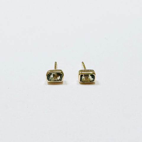 green sapphire bezel set studs