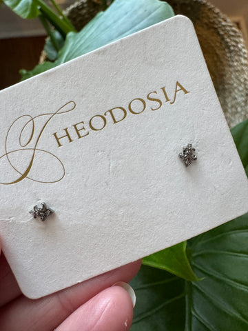 fleur de lis, silver