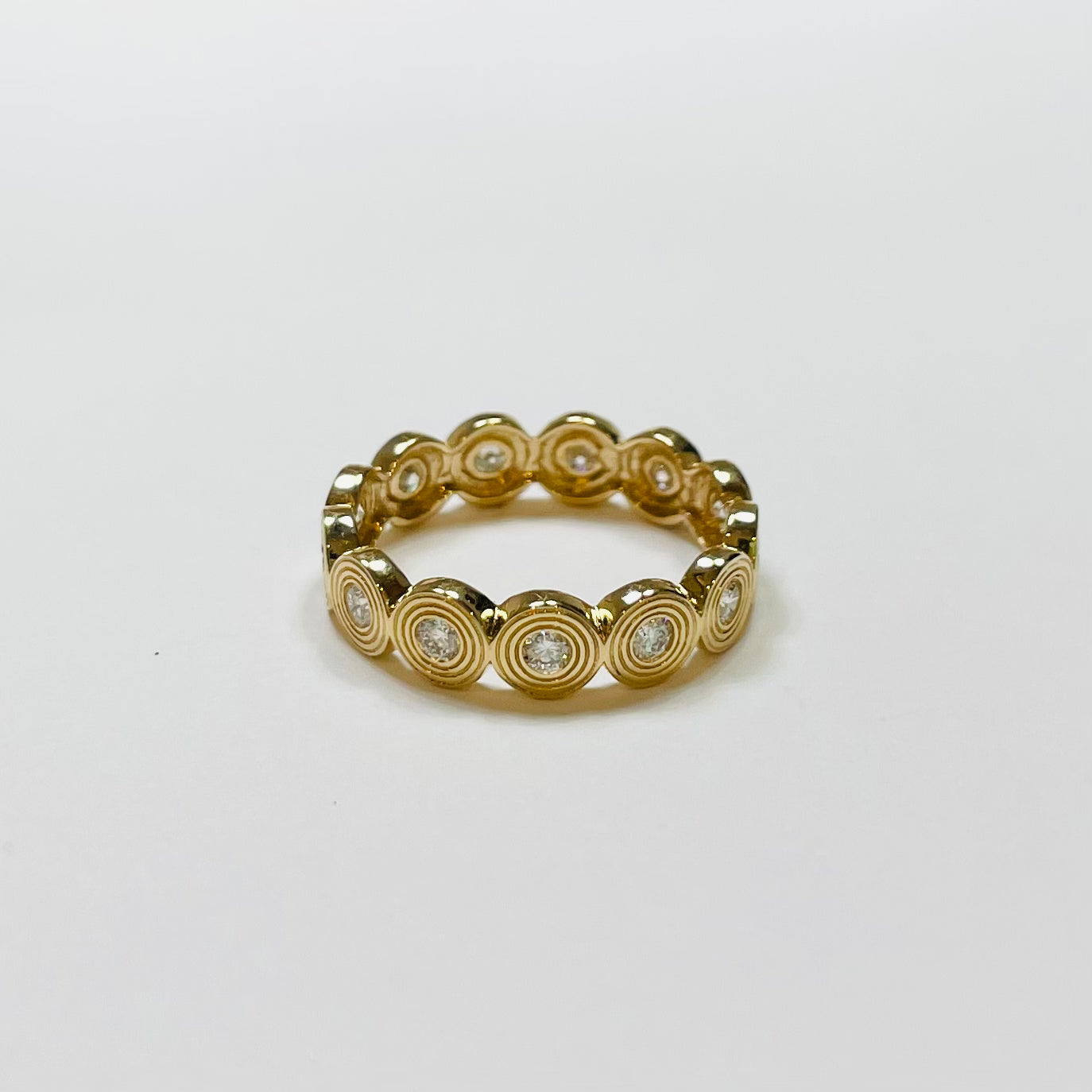 deco diamond band