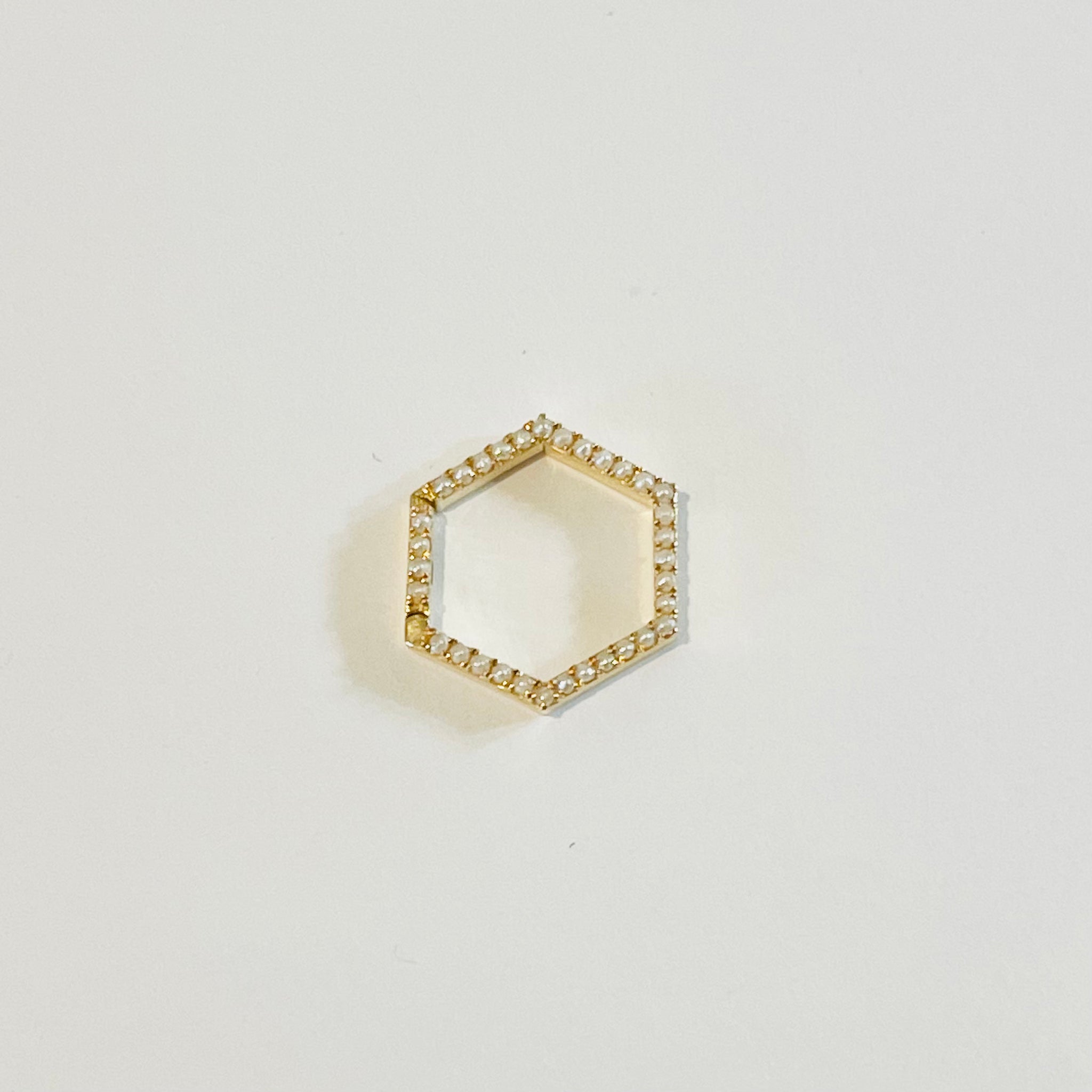 pearl hexagon connector