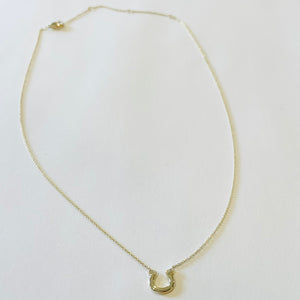 lucky horseshoe necklace